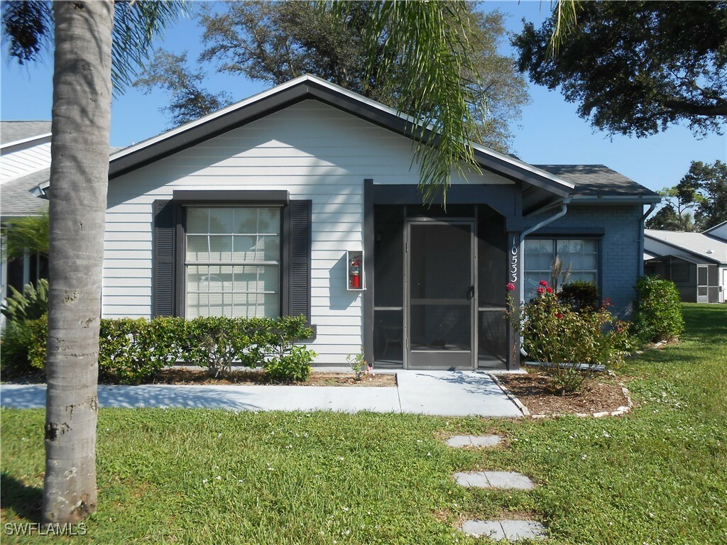 Property Photo:  10533 Putnam Court  FL 33936 