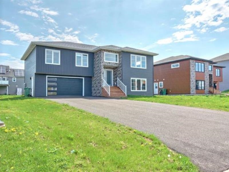 Property Photo:  18 Maple Leaf Row  PE C1B 2M5 