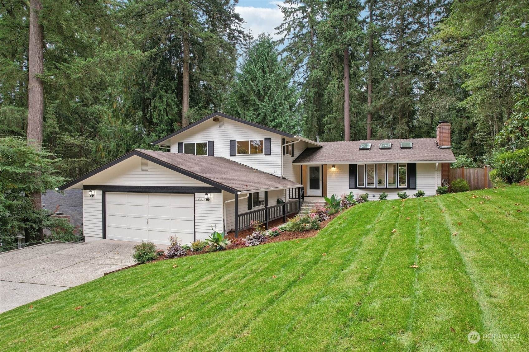 12807 NE 28th Street  Bellevue WA 98005 photo