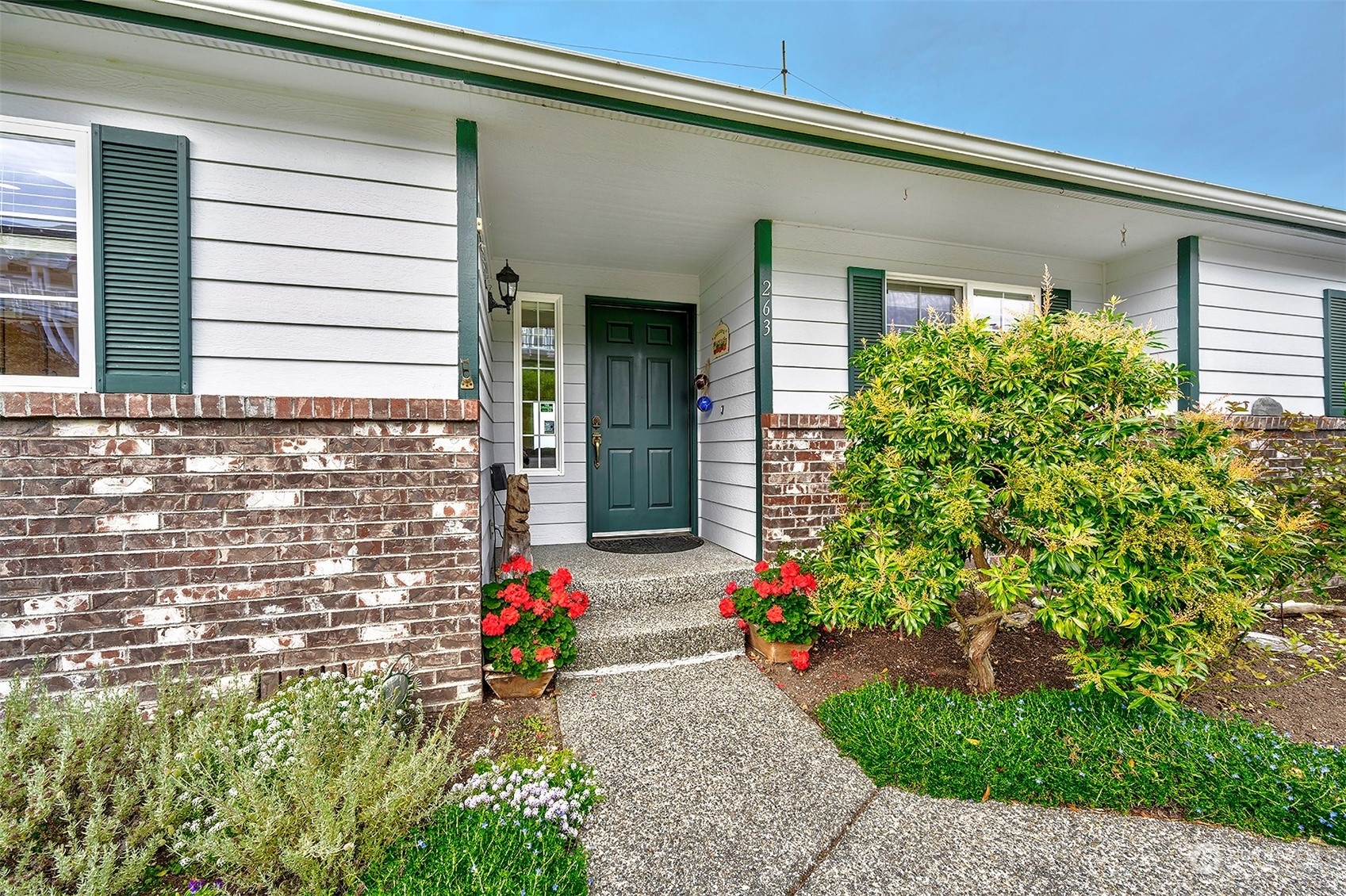 Property Photo:  263 Melissa Street  WA 98282 