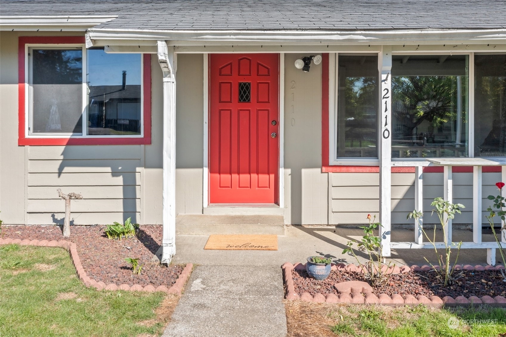 Property Photo:  2110 Jefferson Street  WA 98584 