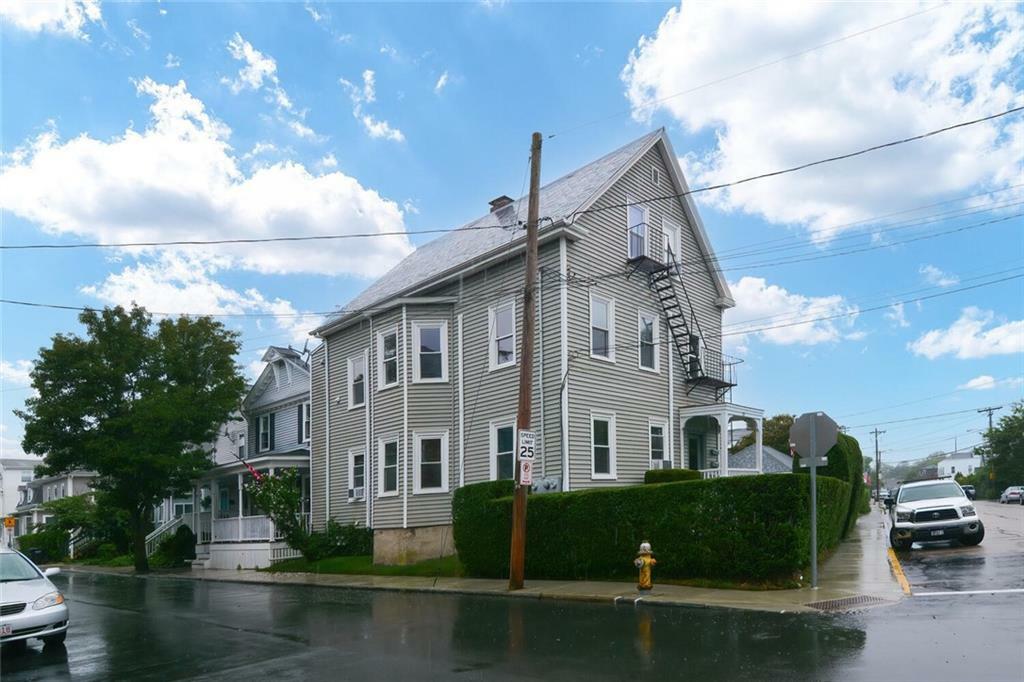 Property Photo:  33 Middleton Avenue 2  RI 02840 