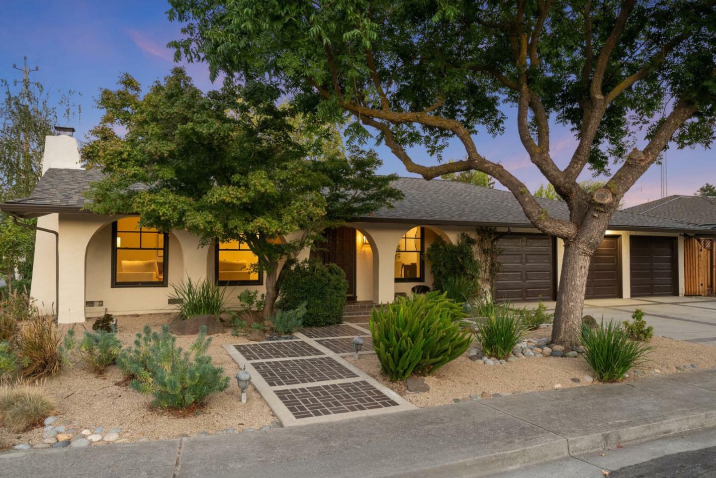 Property Photo:  3401 Ridgemont Drive  CA 94040 