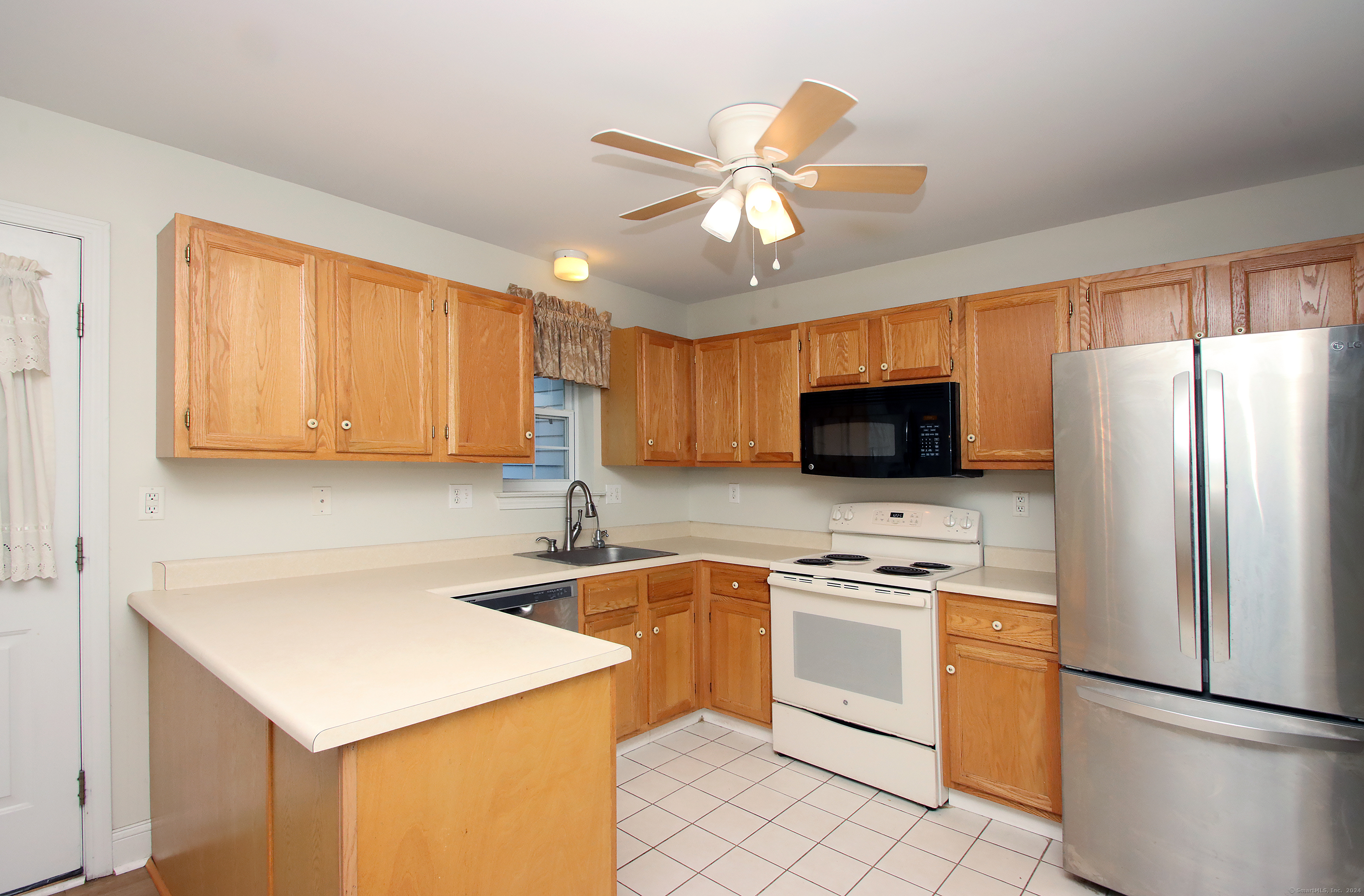 Property Photo:  150 Forest Road 31  CT 06461 