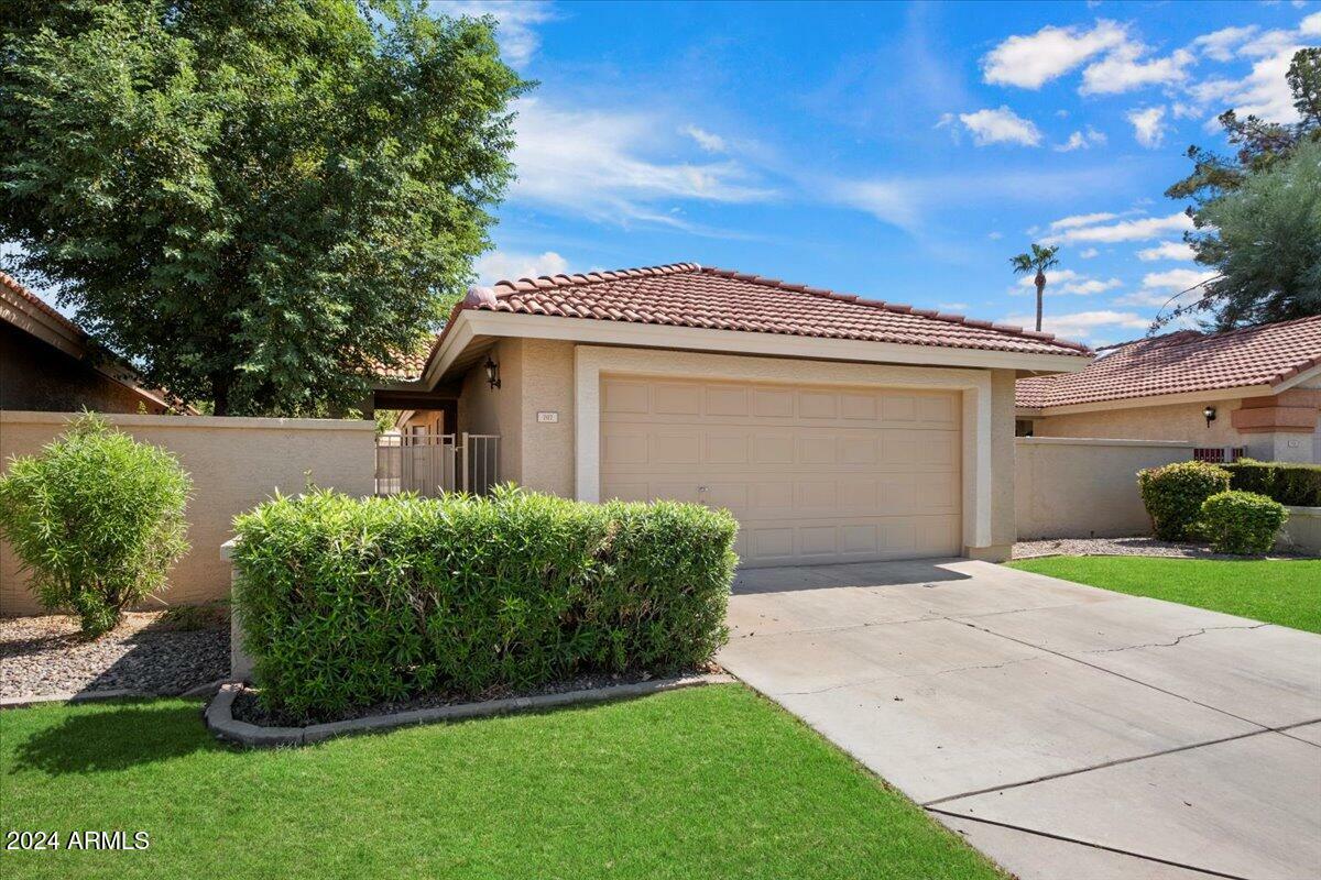 707 S Martinique Drive  Gilbert AZ 85233 photo