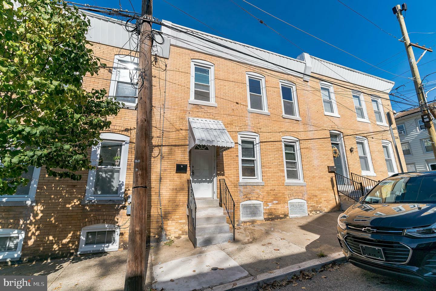 Property Photo:  226 Carson Street  PA 19127 