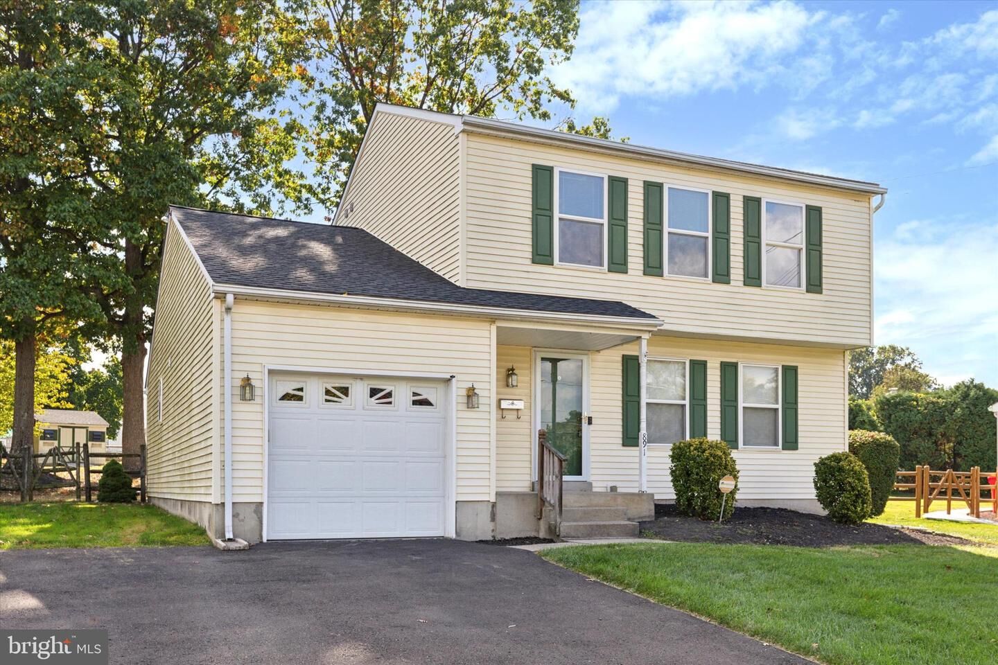 Property Photo:  891 Decker Lane  PA 18974 