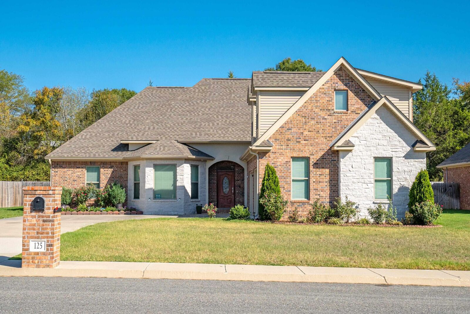 Property Photo: 125 Coneflower Court AR 71901