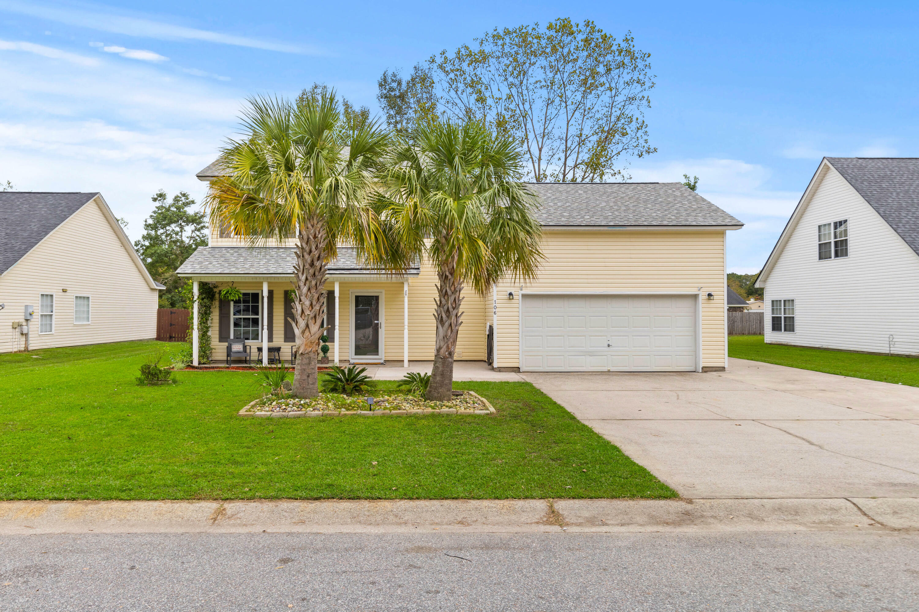 Property Photo:  106 Elon Drive  SC 29456 