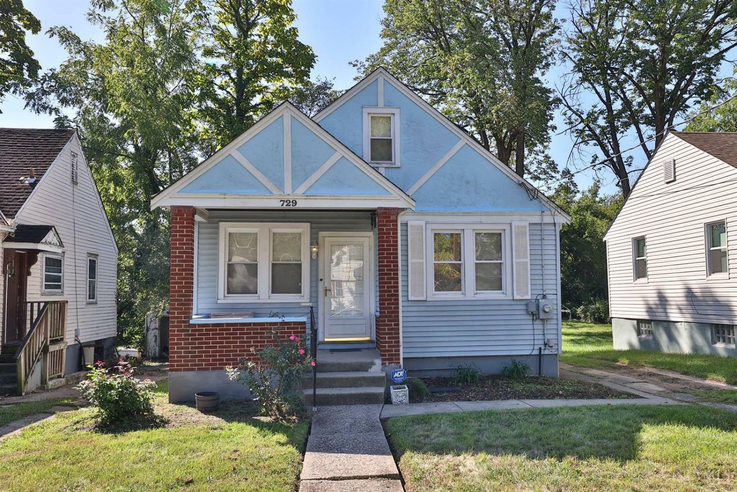 729 Beechwood Avenue  Cincinnati OH 45232 photo