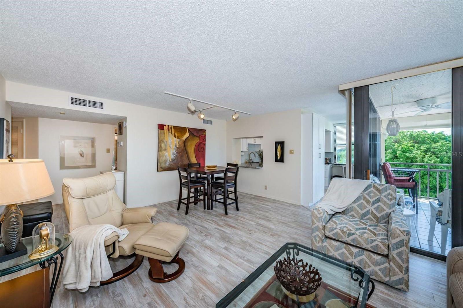 Property Photo:  6145 Sun Boulevard 404  FL 33715 