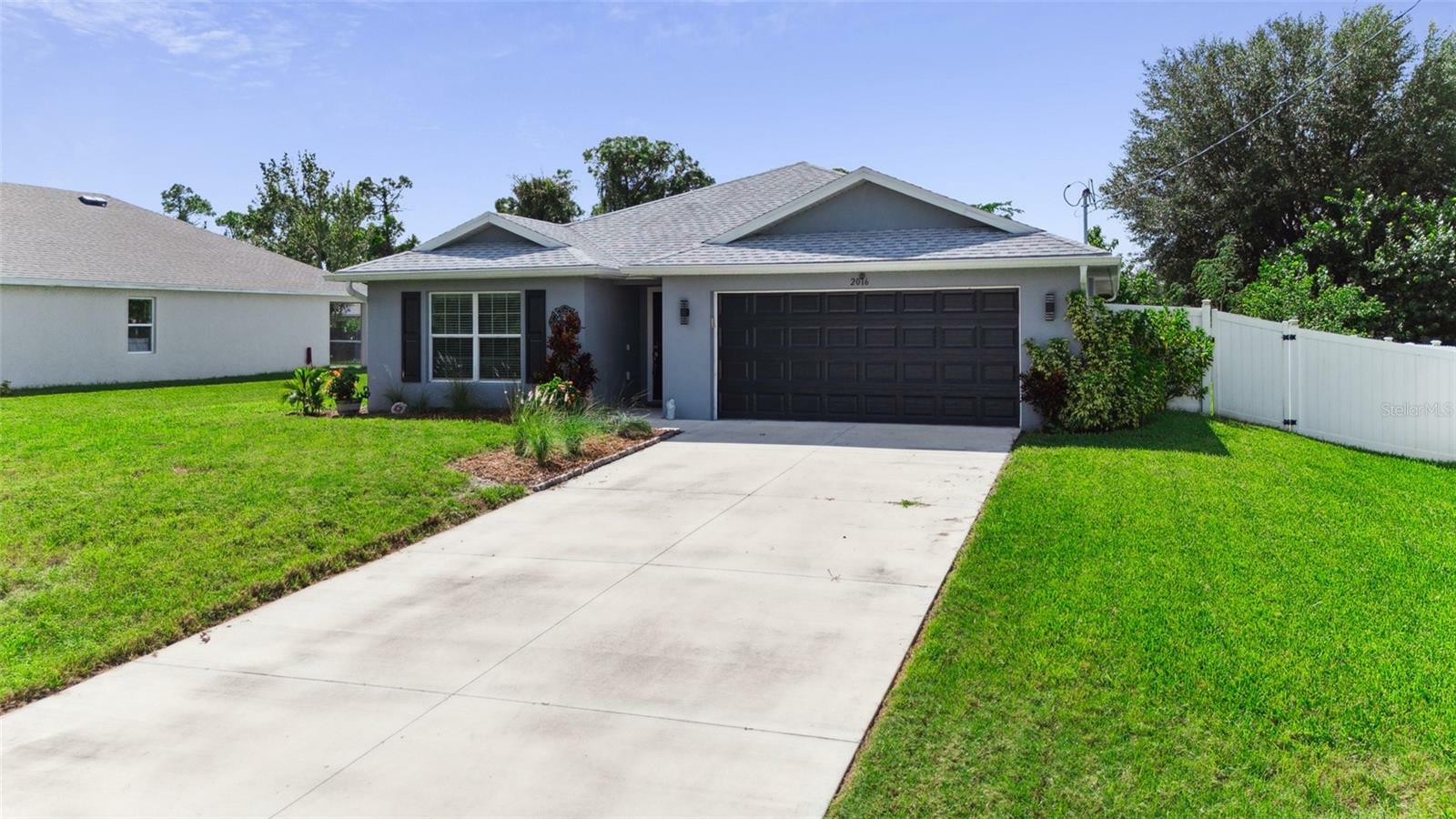 Property Photo:  2016 NE 34th Street  FL 33909 