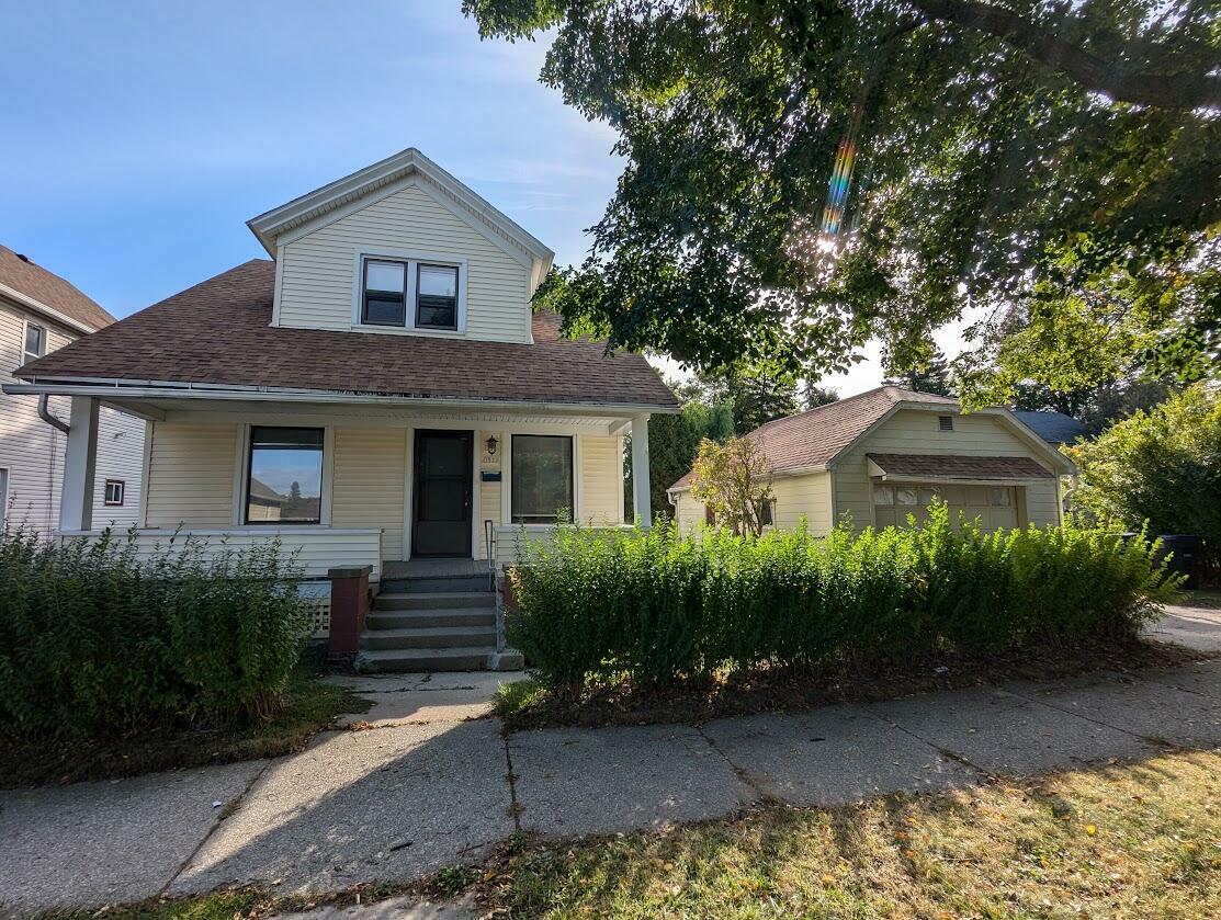 Property Photo:  1533 S 9th St  WI 53081 