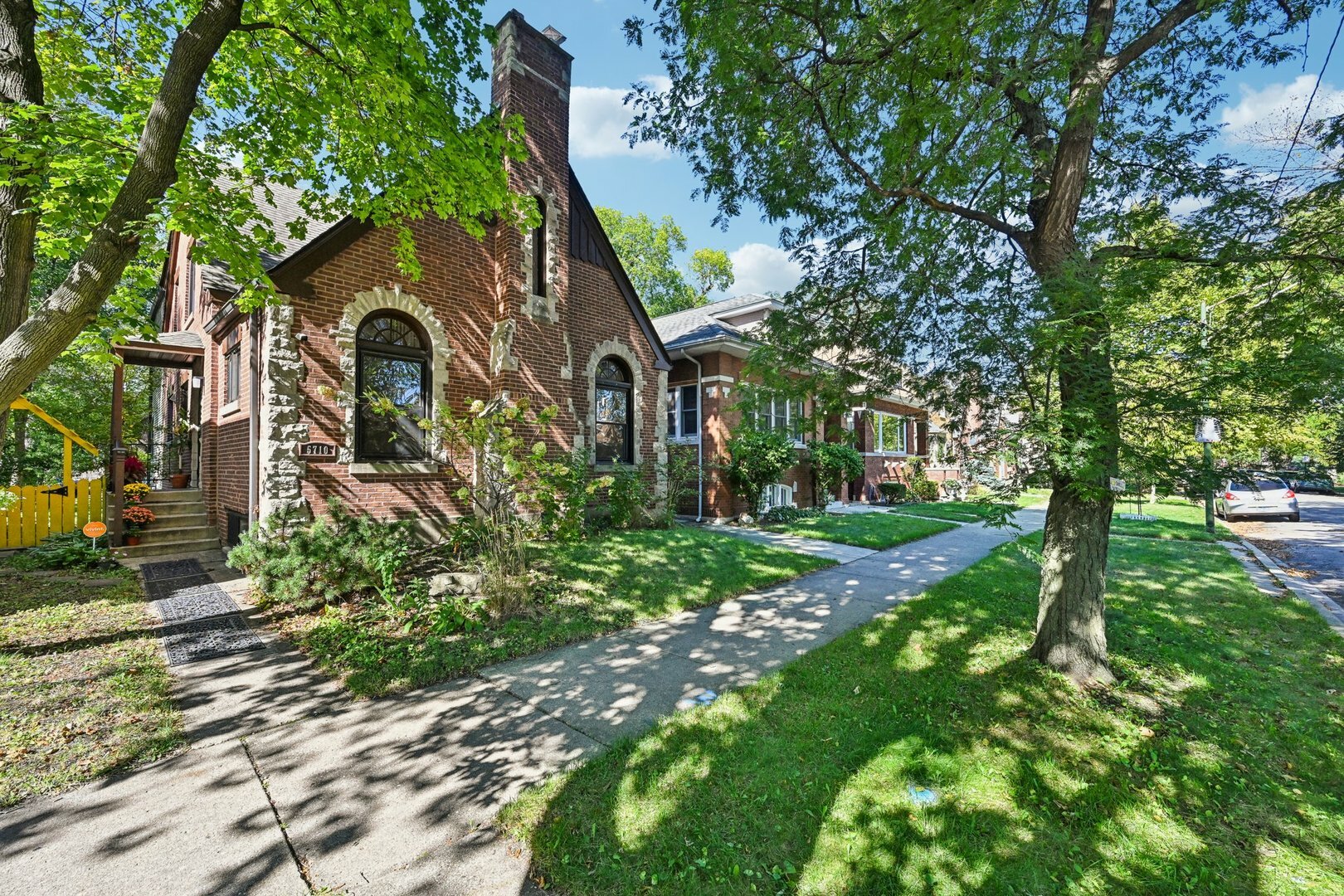 Property Photo:  5710 N Drake Avenue  IL 60659 