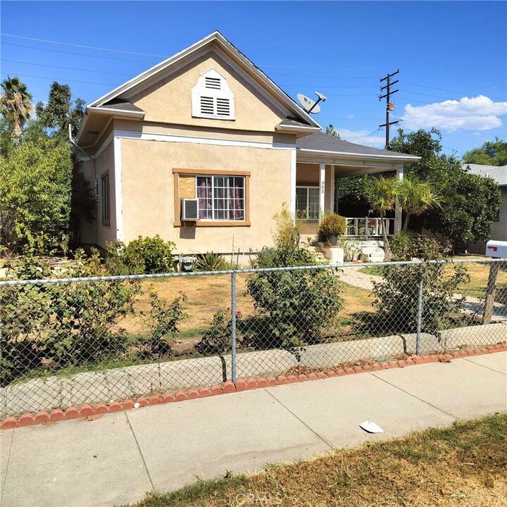 Property Photo: 953 W 3rd Street CA 93176