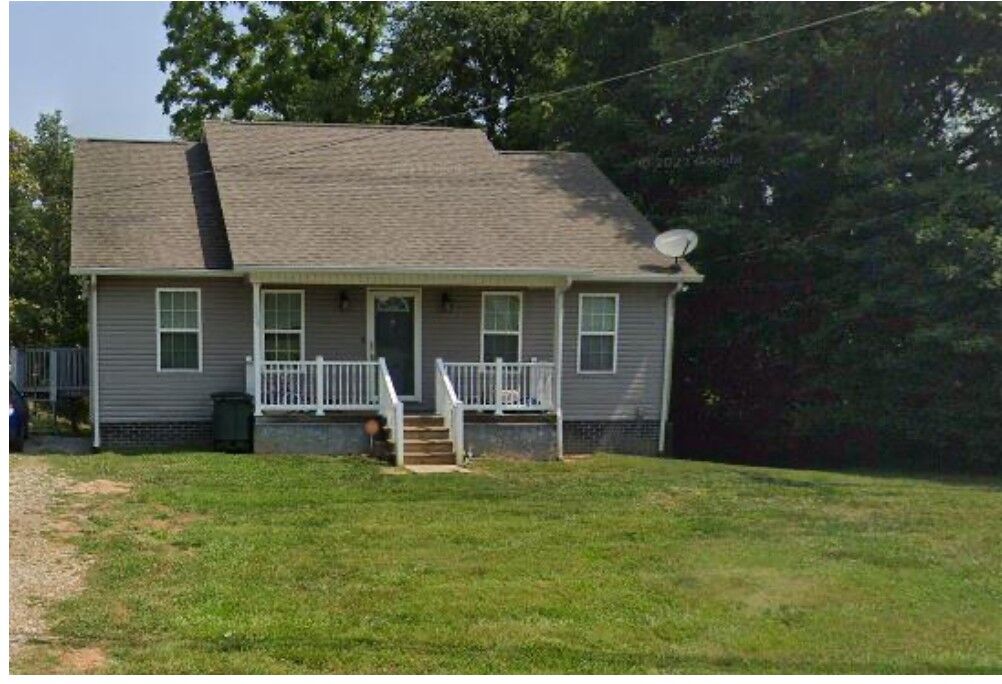 Property Photo: 114 Windsor Dr TN 38583