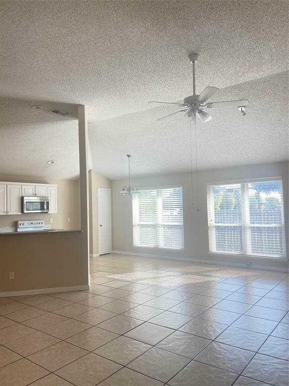 Property Photo:  5318 Yaupon Drive  TX 76018 