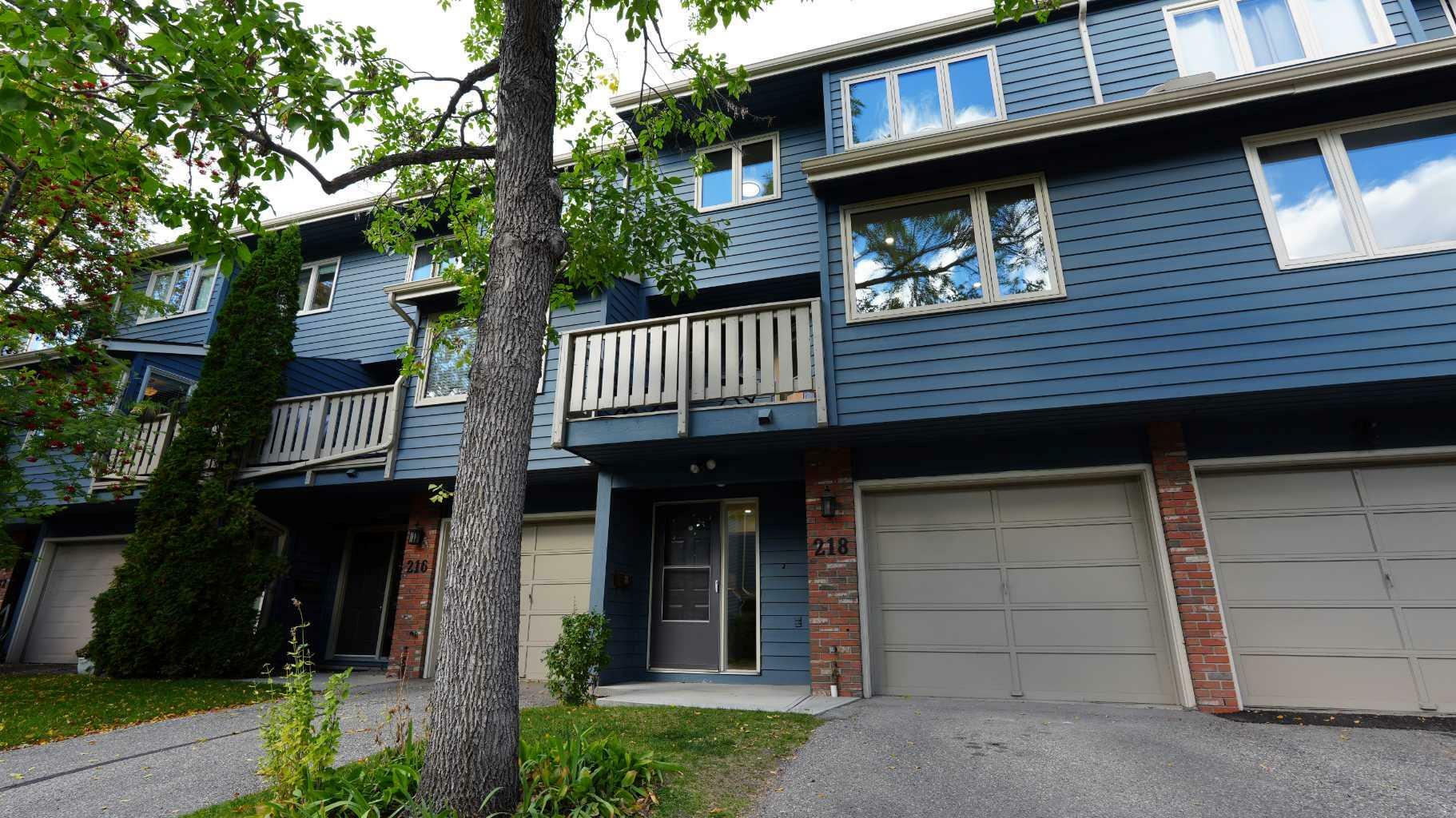 Property Photo:  218 Point McKay Terrace NW  AB T3B 4V6 