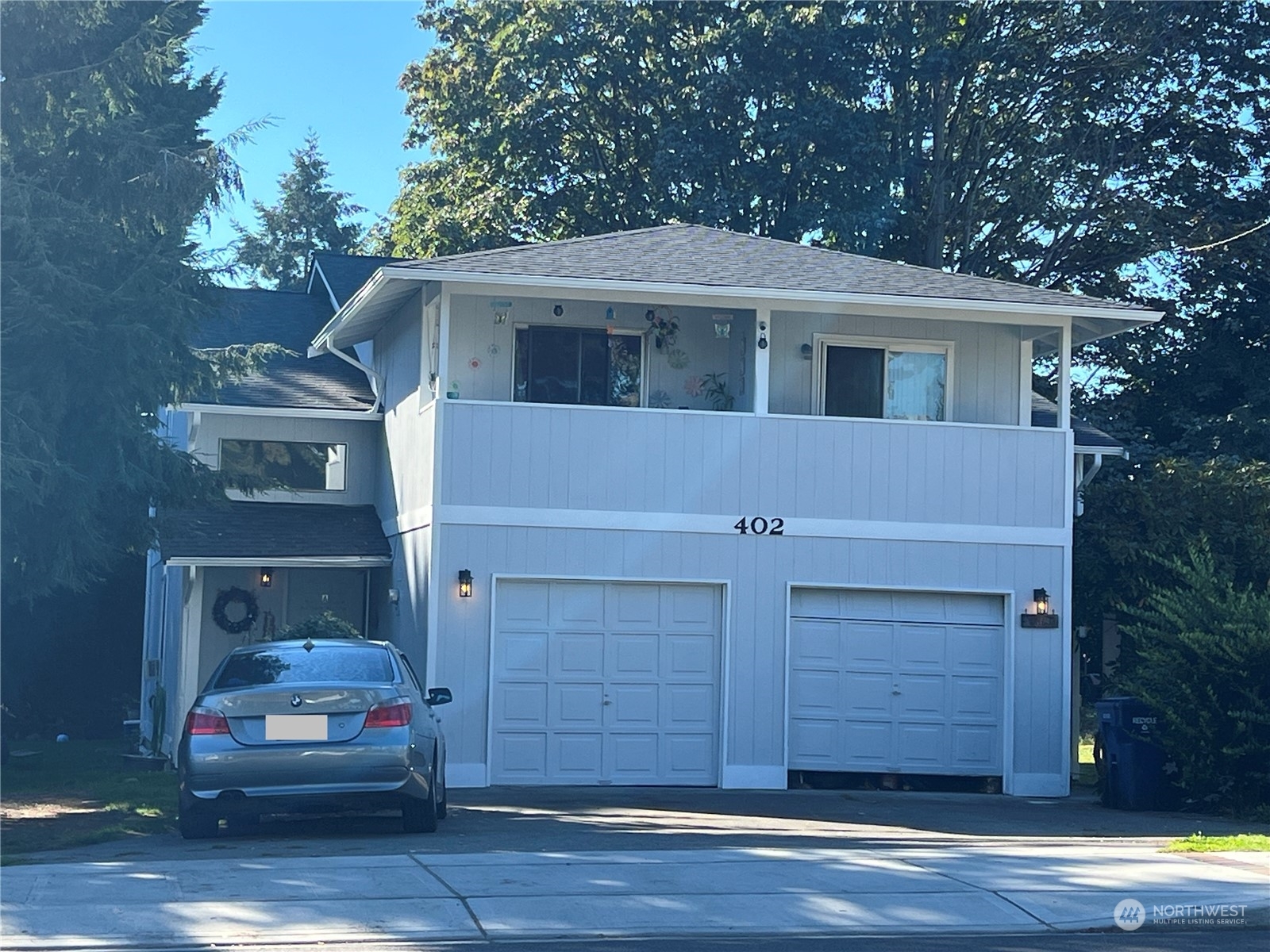 Property Photo:  402 4th Street SE  WA 98002 