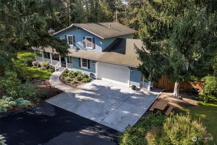 Property Photo: 17401 NE 195th Street WA 98072