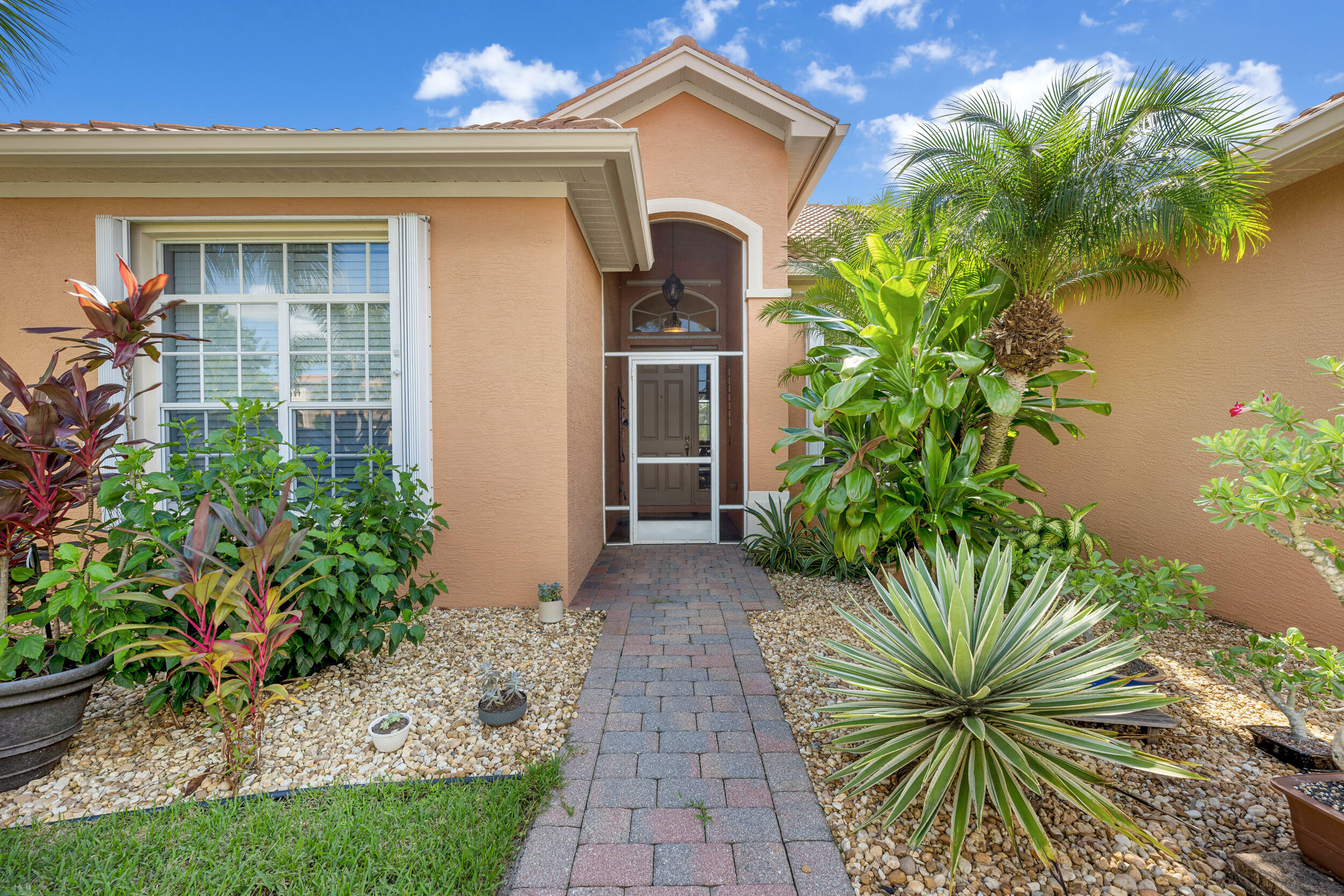 Property Photo:  424 NW Sheffield Circle  FL 34983 