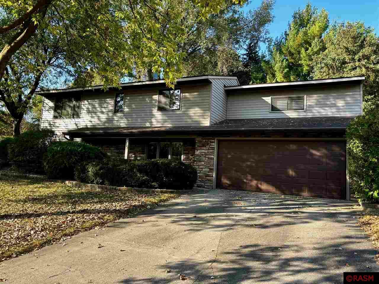 Property Photo:  502 Sioux Lane  MN 56082 