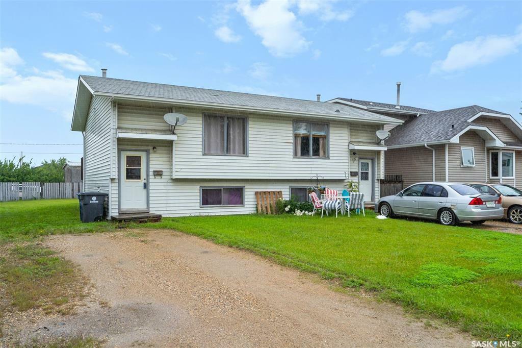 Property Photo:  15A & 15B Erixon Place  SK S0K 0Y0 