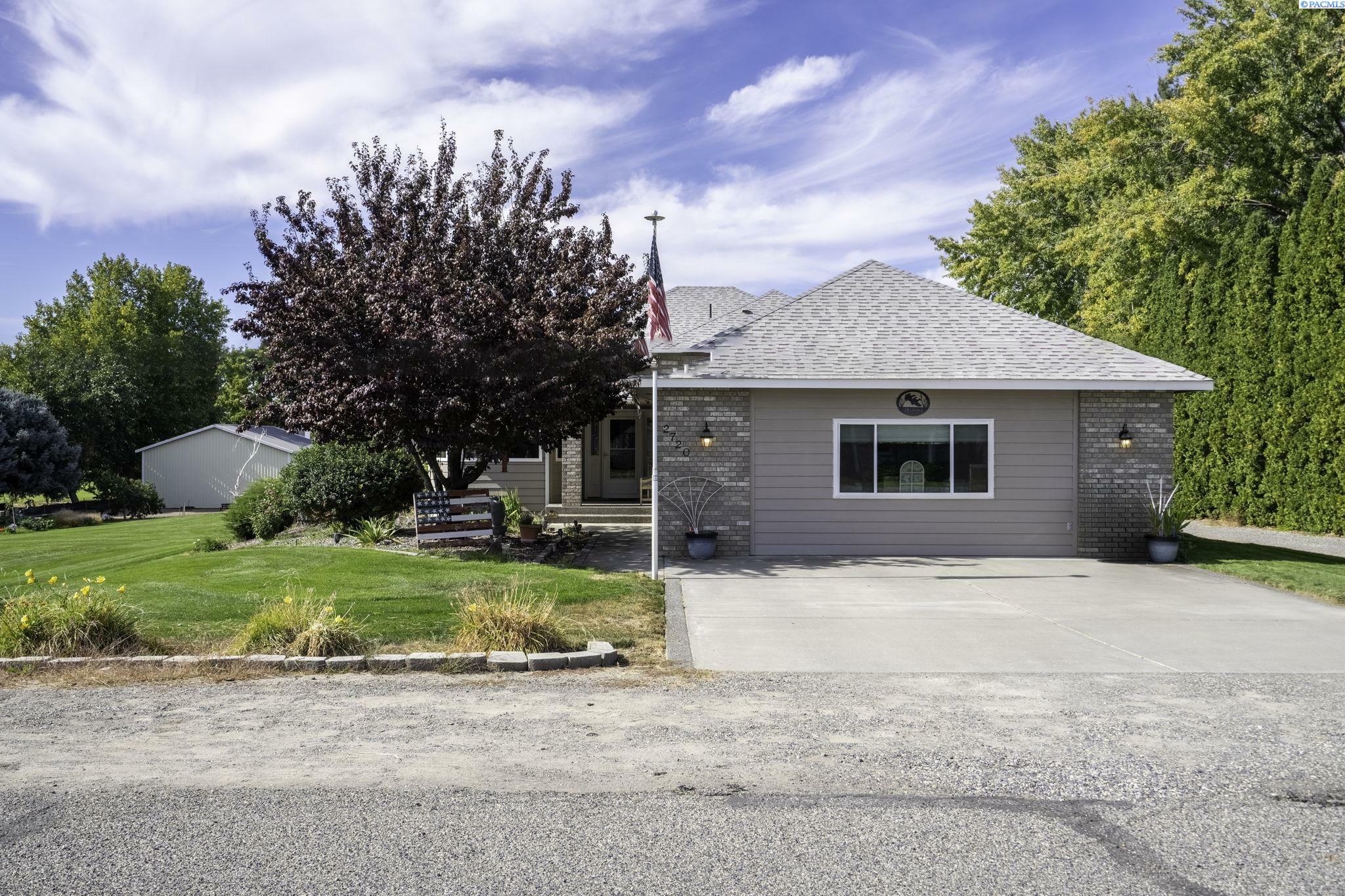 Property Photo:  2720 N Road 56  WA 99301 