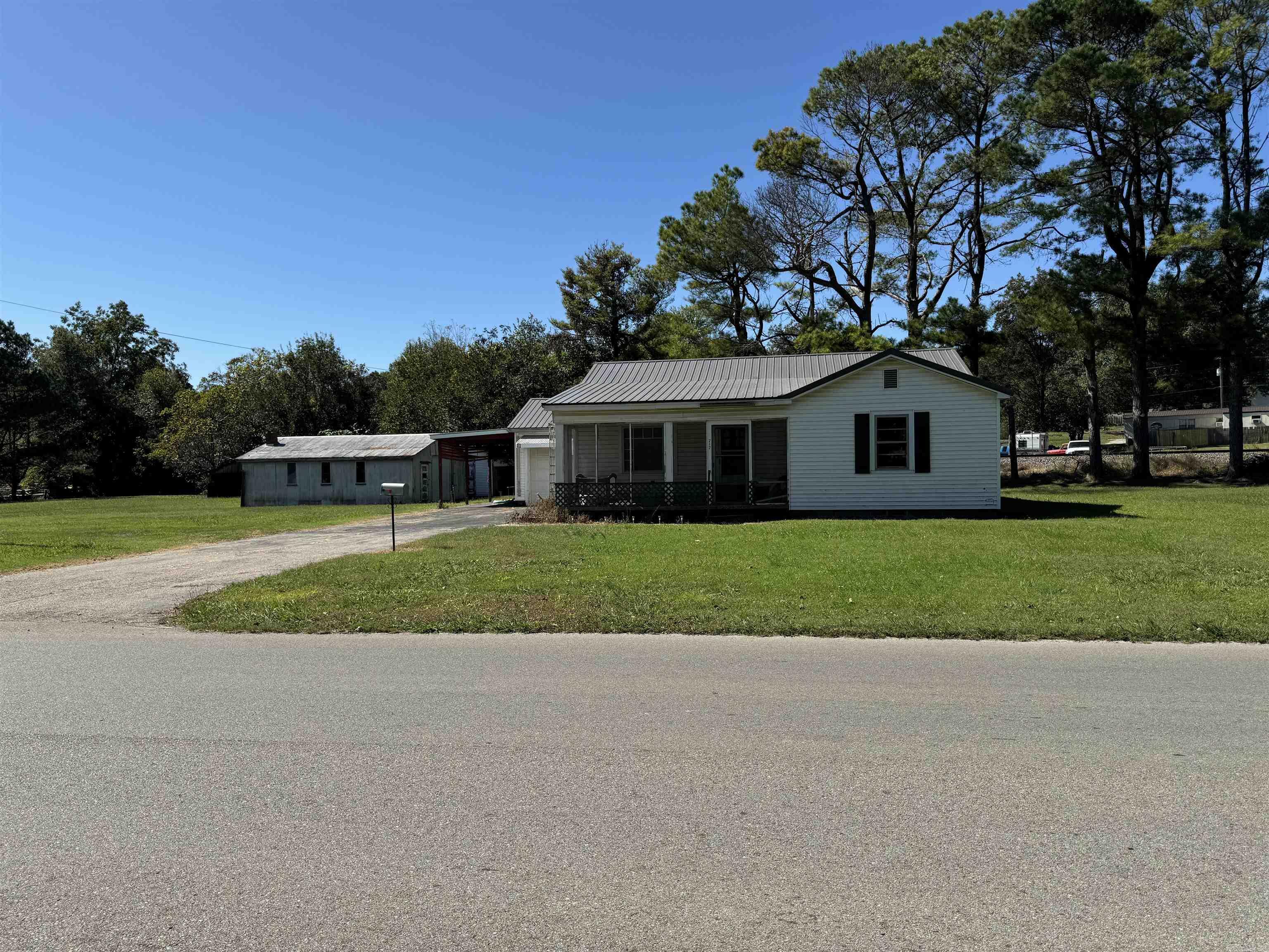 Property Photo: 717 S Terminal Avenue AR 72454
