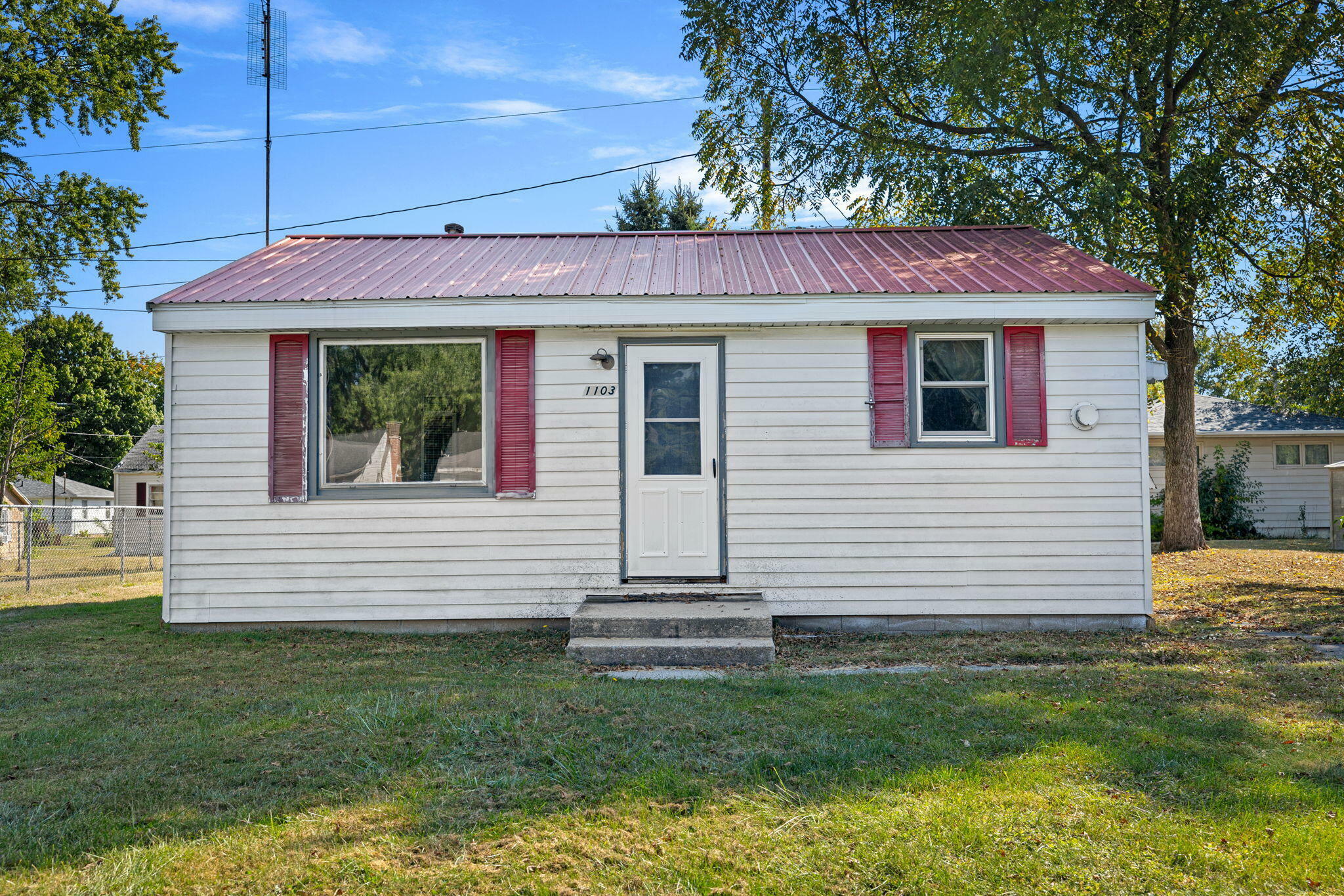 Property Photo: 1103 Farrand Avenue IN 46350
