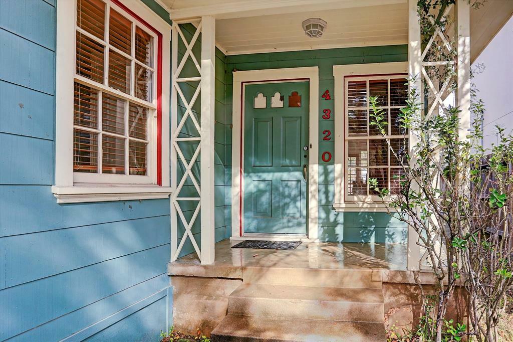 Property Photo:  4320 Phil Street  TX 77401 