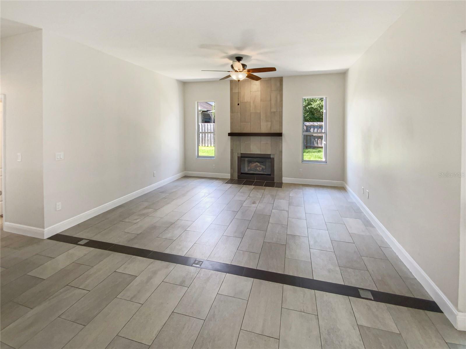 Property Photo:  706 Forestgreen Court  FL 32828 