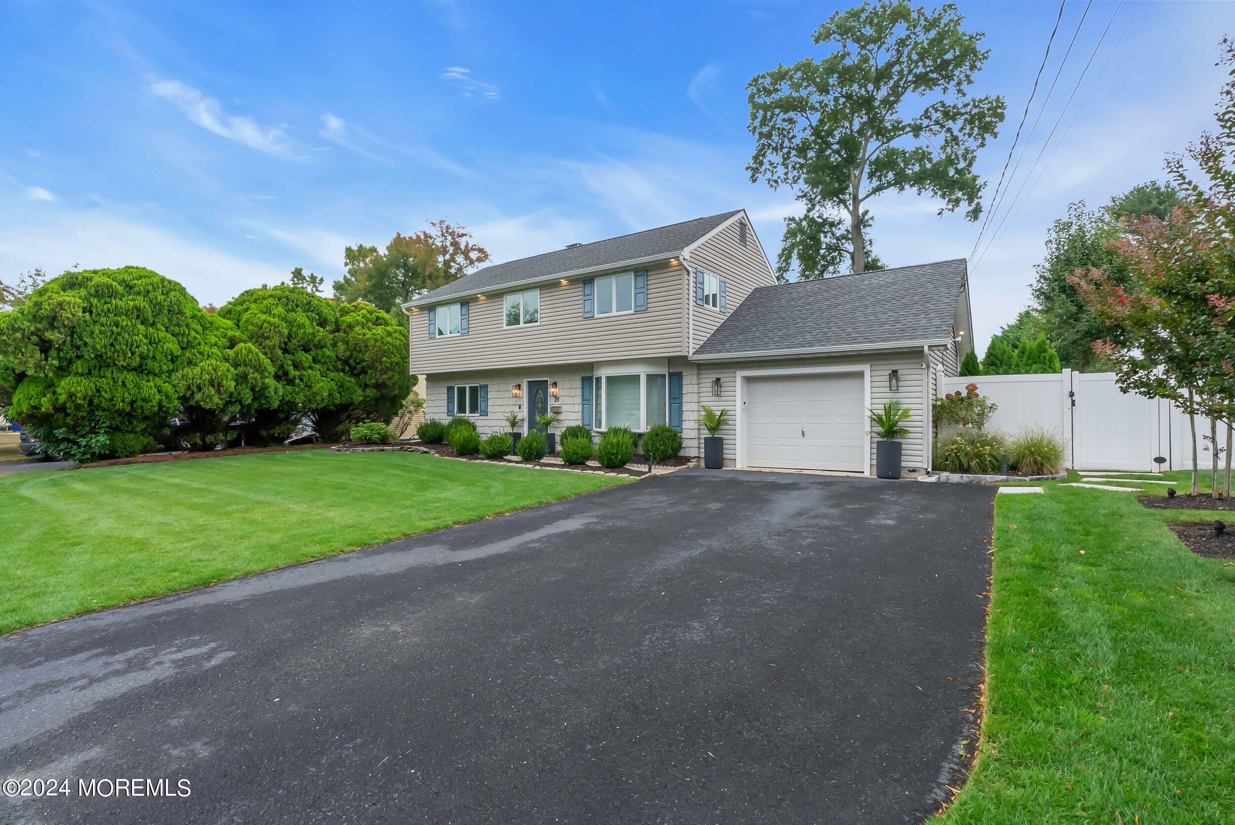 Property Photo:  29 Peachtree Road  NJ 07755 