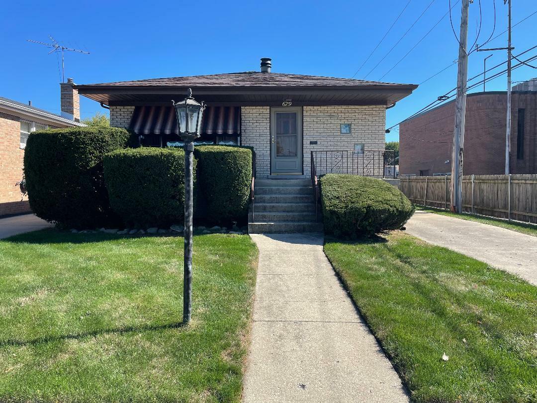 Property Photo:  679 Manistee Avenue  IL 60409 