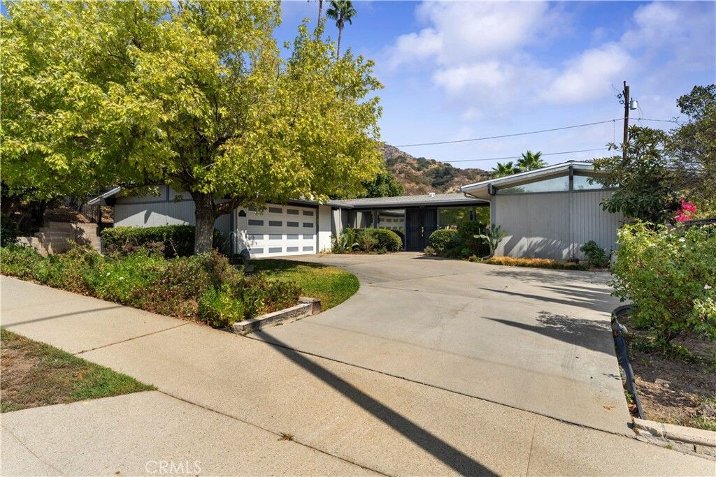 Property Photo: 1560 N Nobhill Drive CA 91702