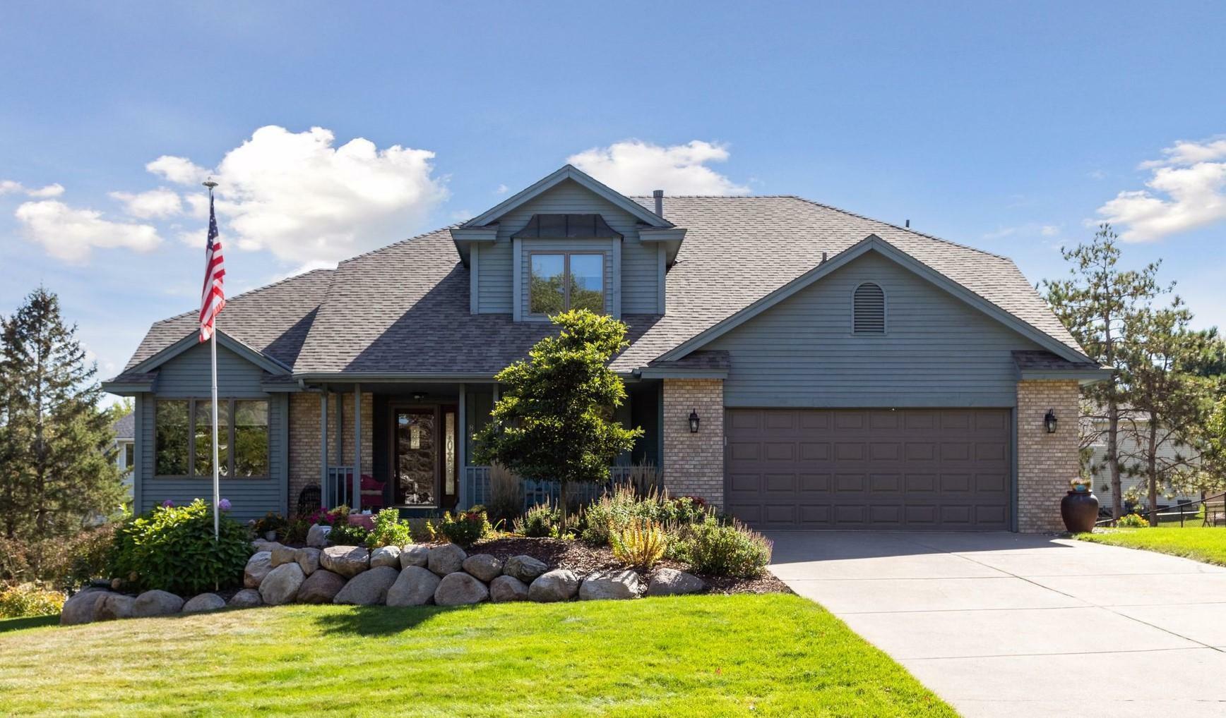 Property Photo:  849 Stewarton Drive  MN 55125 