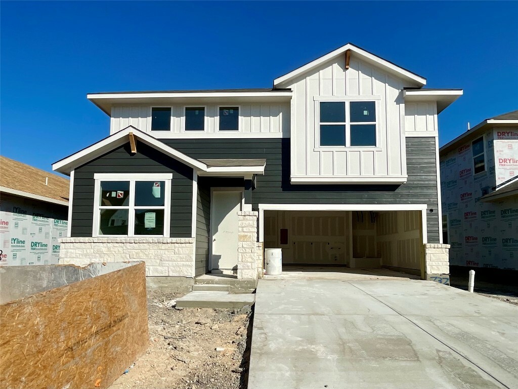 Property Photo: 737 Palo Brea Loop TX 78634