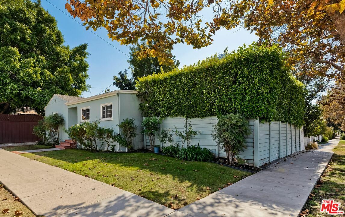 Property Photo:  7116   Waring Ave  CA 90046 