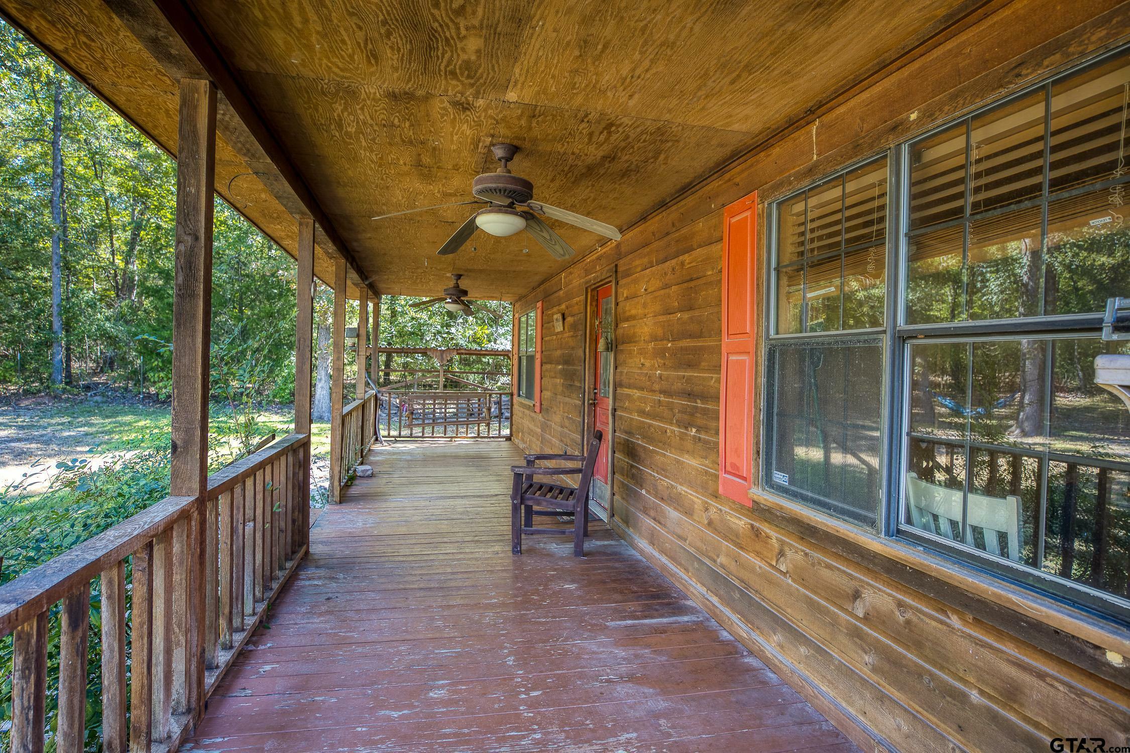 Property Photo:  207 Lee Drive  TX 75662 