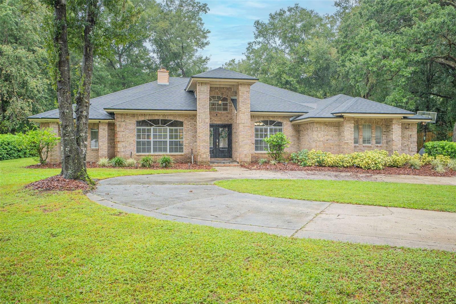 Property Photo:  1500 Wyngate Drive  FL 32724 