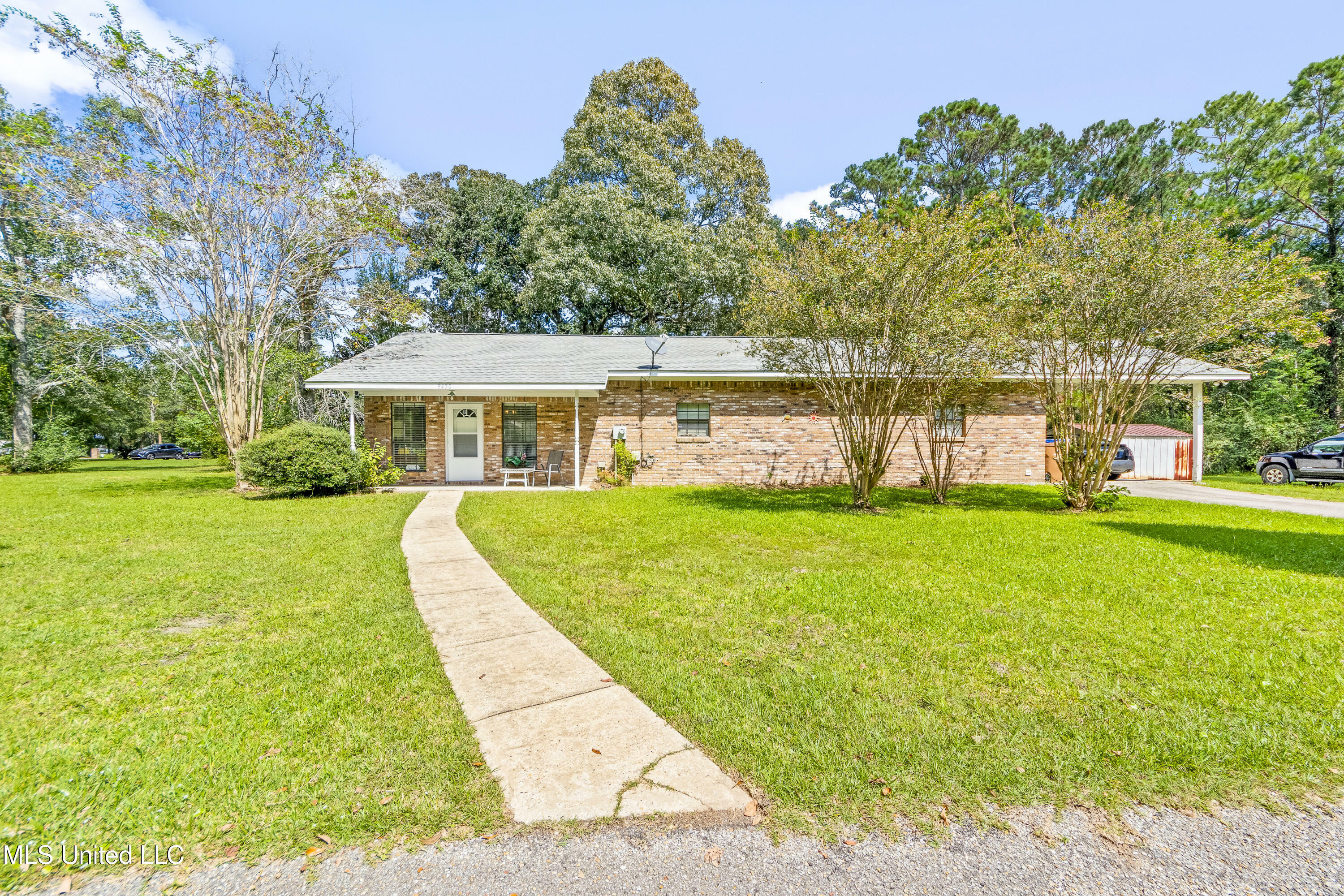 Property Photo:  9450 Boyette Road  MS 39532 