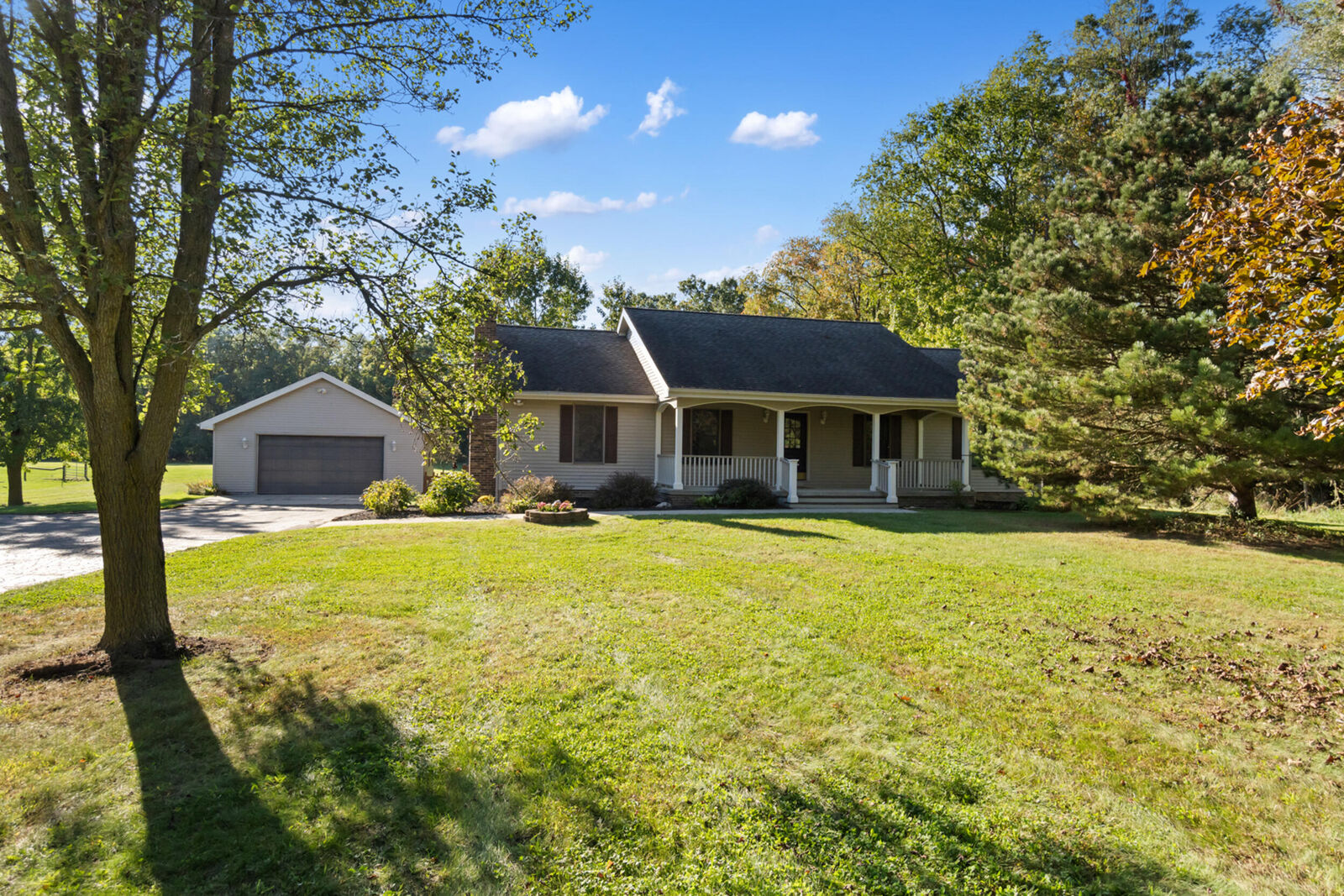 Property Photo:  6900 Springport Road  MI 49201 