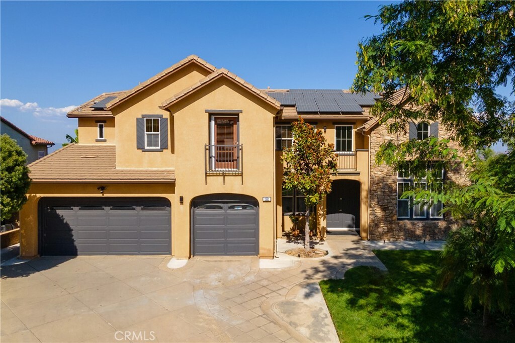 Property Photo:  1581 Vandagriff Way  CA 92883 