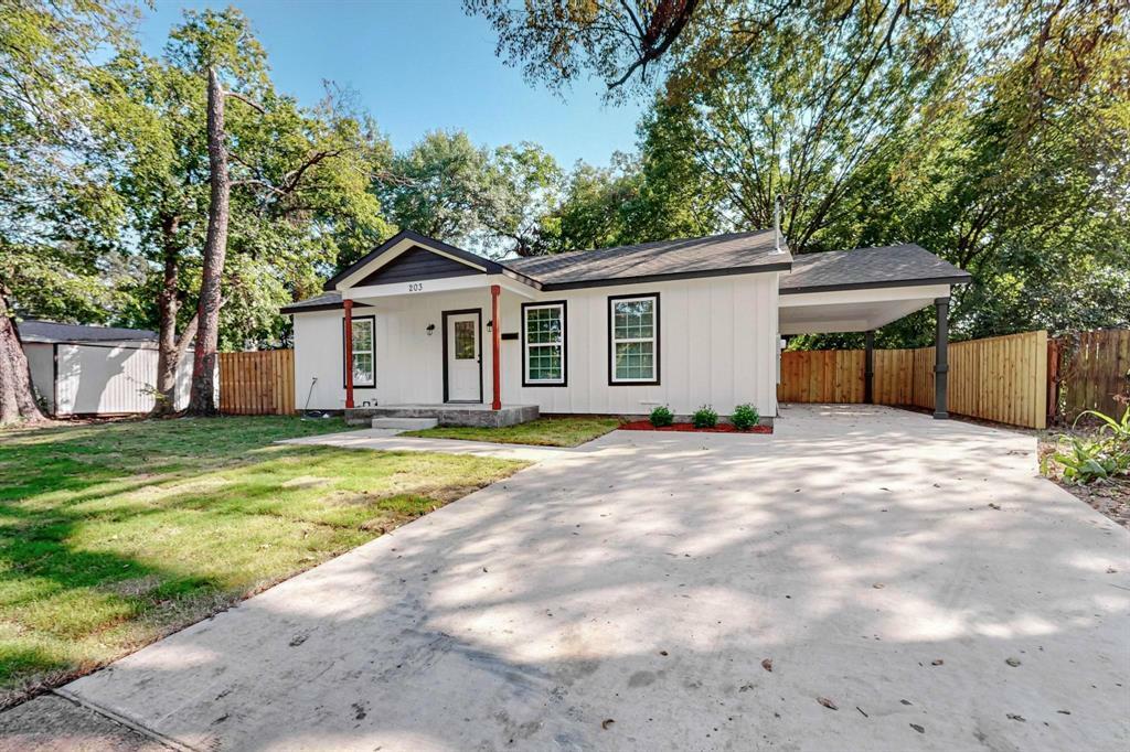 Property Photo:  203 W Alamo Street  TX 75160 