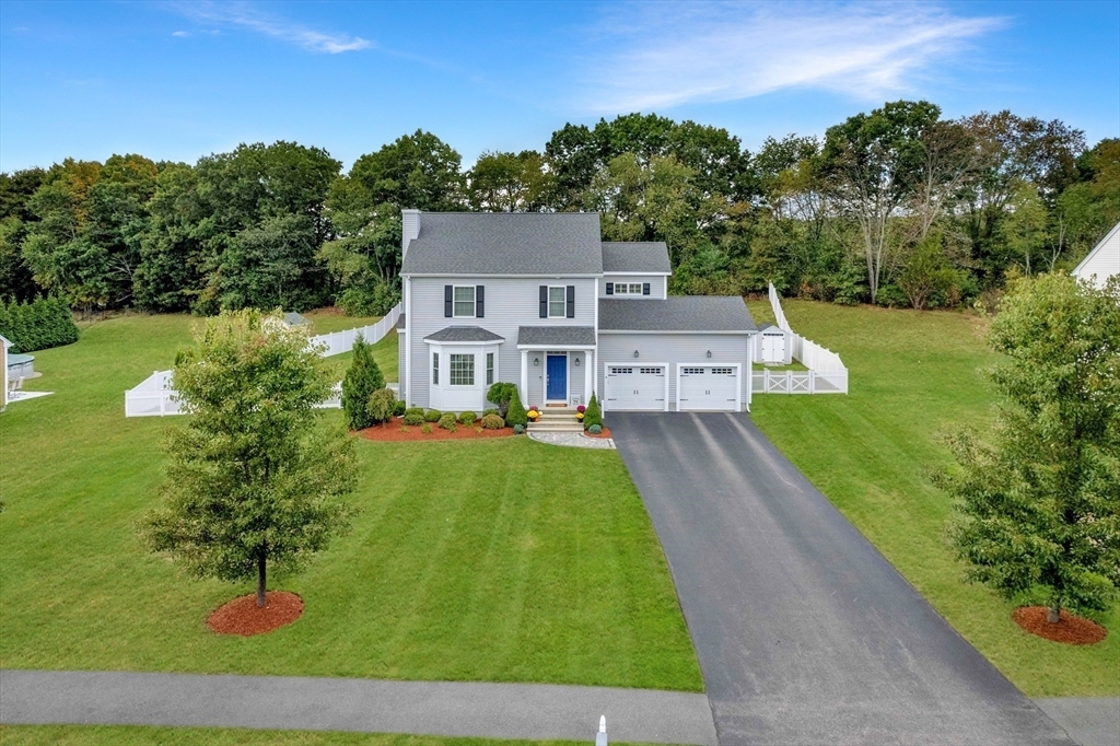 Property Photo:  9 Sycamore Lane  MA 01504 