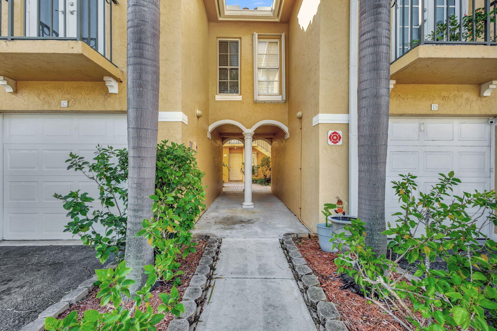 Property Photo: 1060 Lake Shore Drive 203 FL 33403