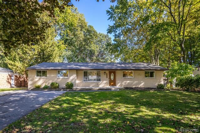 Property Photo: 18994 Irving Street MI 48152