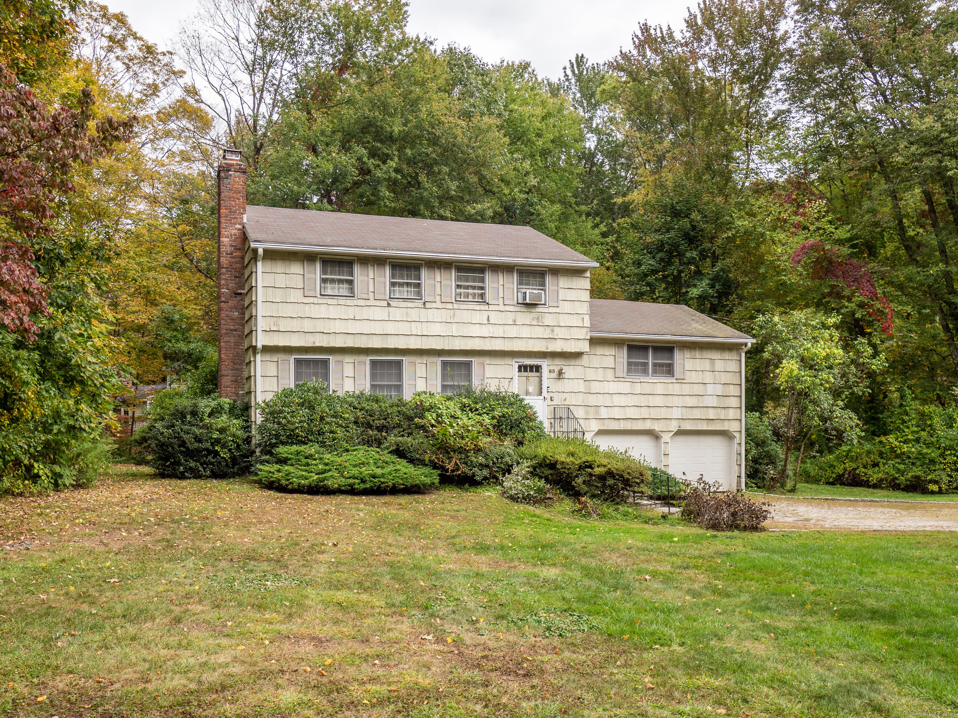 Property Photo:  65 Walnut Grove Road  CT 06877 