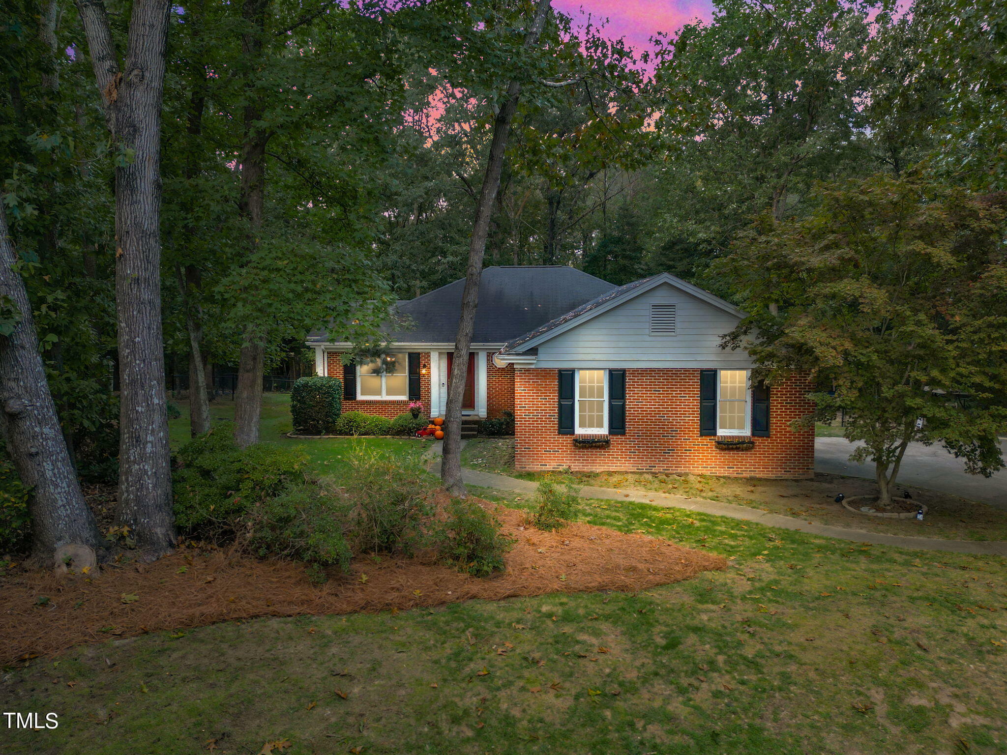 Property Photo:  109 Oaklake Court  NC 27526 