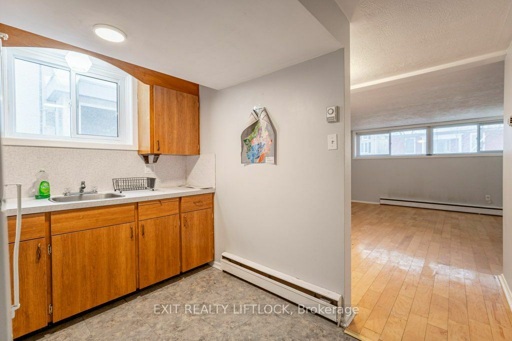 Photo de la propriété:  289 Simcoe St  ON K9H 2J4 